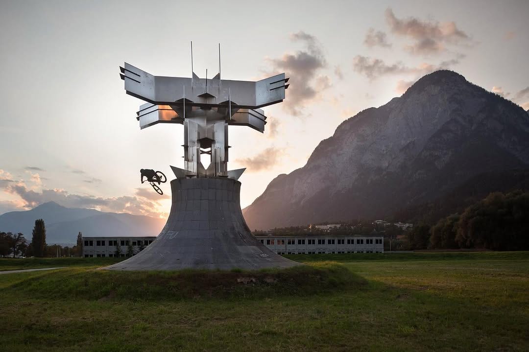 Post 7 by Erik Hölperl on Instagram (image)