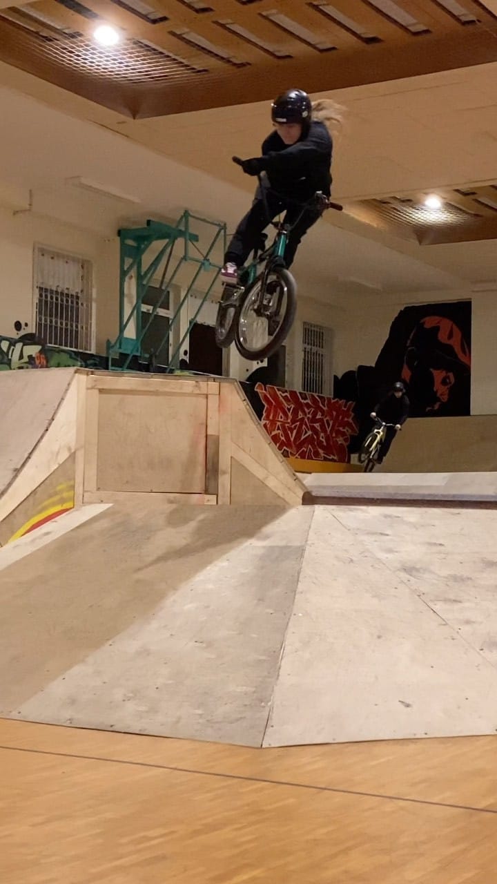 Post 5 by Erik Hölperl on Instagram (video)