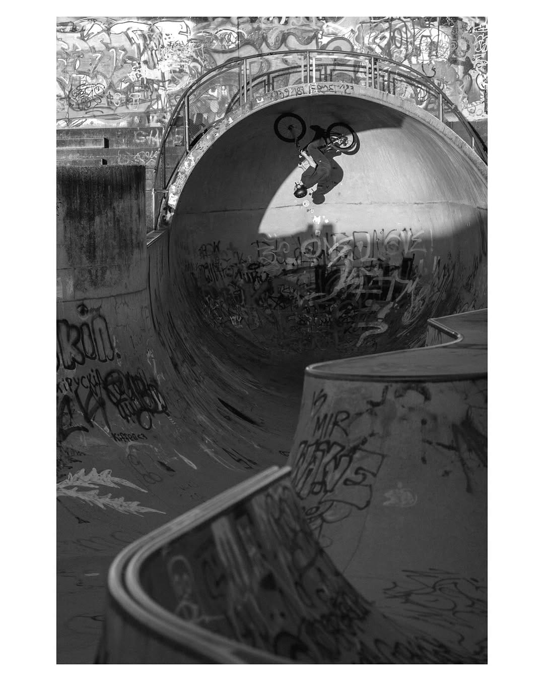 Post 3 by Erik Hölperl on Instagram (carousel)