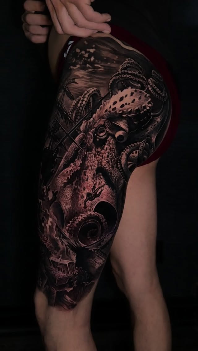 Post 3 by ENRIK | TORONTO TATTOO ARTIST on Instagram (video)