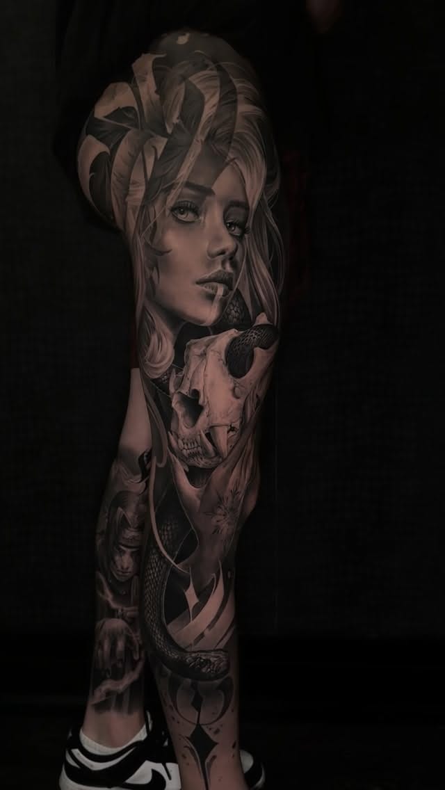 Post 5 by ENRIK | TORONTO TATTOO ARTIST on Instagram (video)
