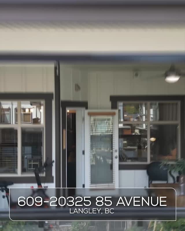 Post 4 by Eric Dayan on Instagram (video)
