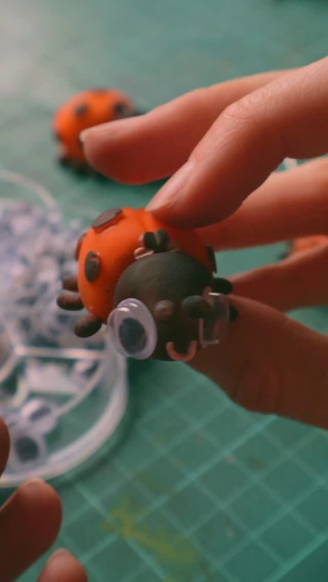Post 3 by Annika 🐰 | Clay and Crafts on Instagram (video)