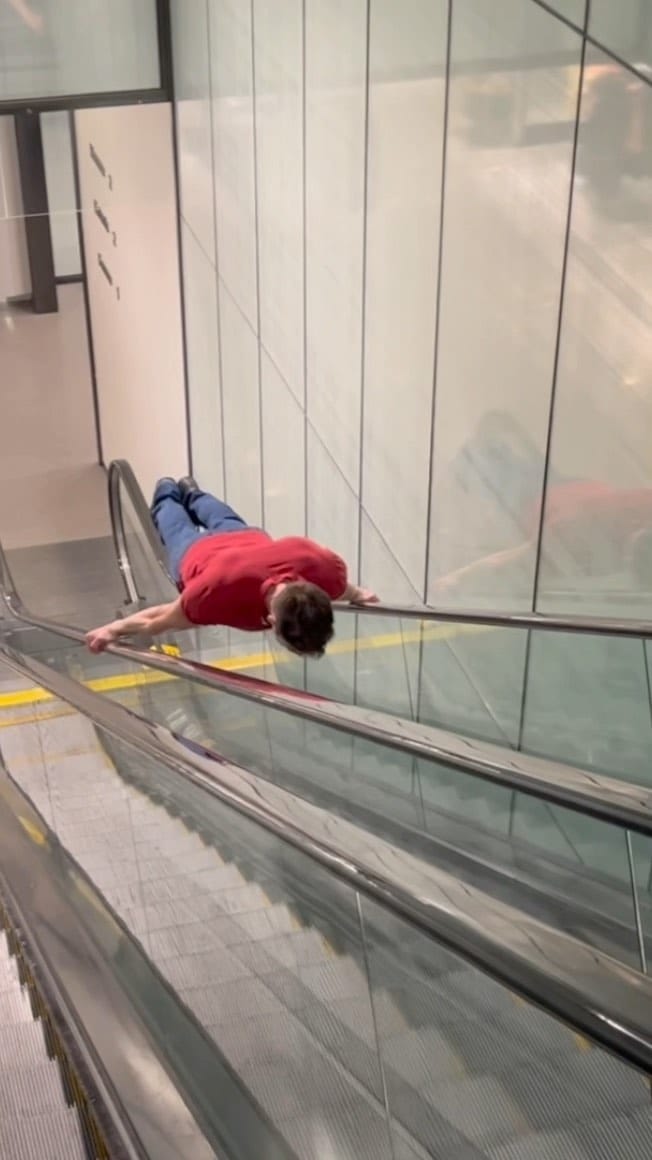 Post 6 by Vincent Bouchard on Instagram (video)