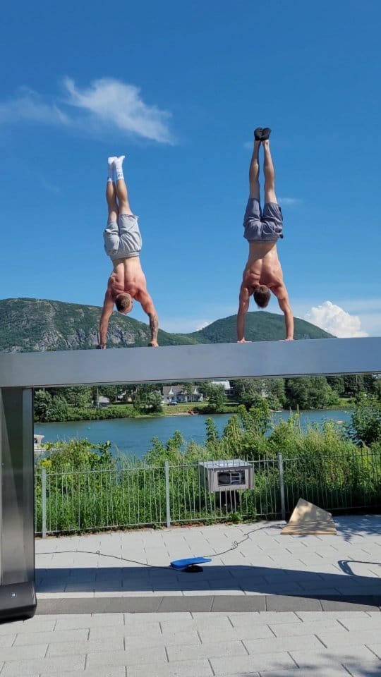 Post 3 by Vincent Bouchard on Instagram (video)