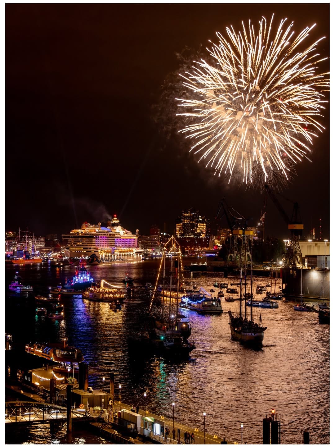 Post 8 by Caroline Bleicken | Fine Art & Urban Photographer on Instagram (carousel)