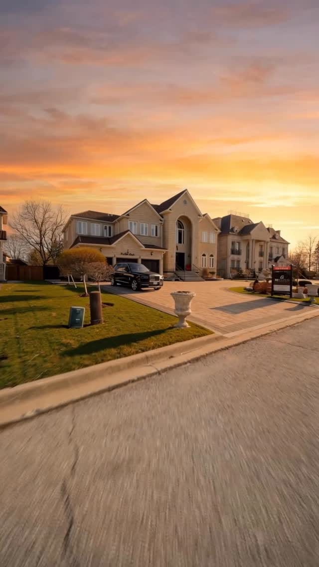 Post 3 by Amshan T - Platinum Broker on Instagram (video)
