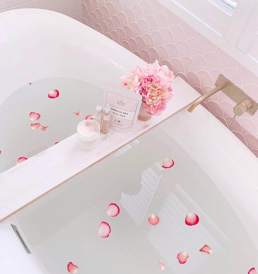 Post 6 by ＬＵＸＥ ＢＡＴＨ | ＢＥＡＵＴＹ | ＨＯＭＥ on Instagram (image)