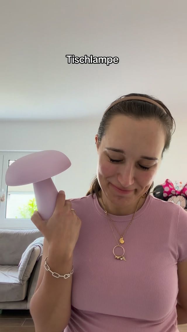 Post 2 by Justine 🌸 on Instagram (video)
