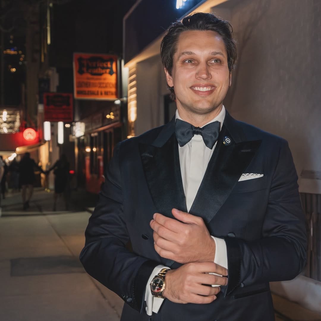 Post 8 by Brett Starke on Instagram (image)