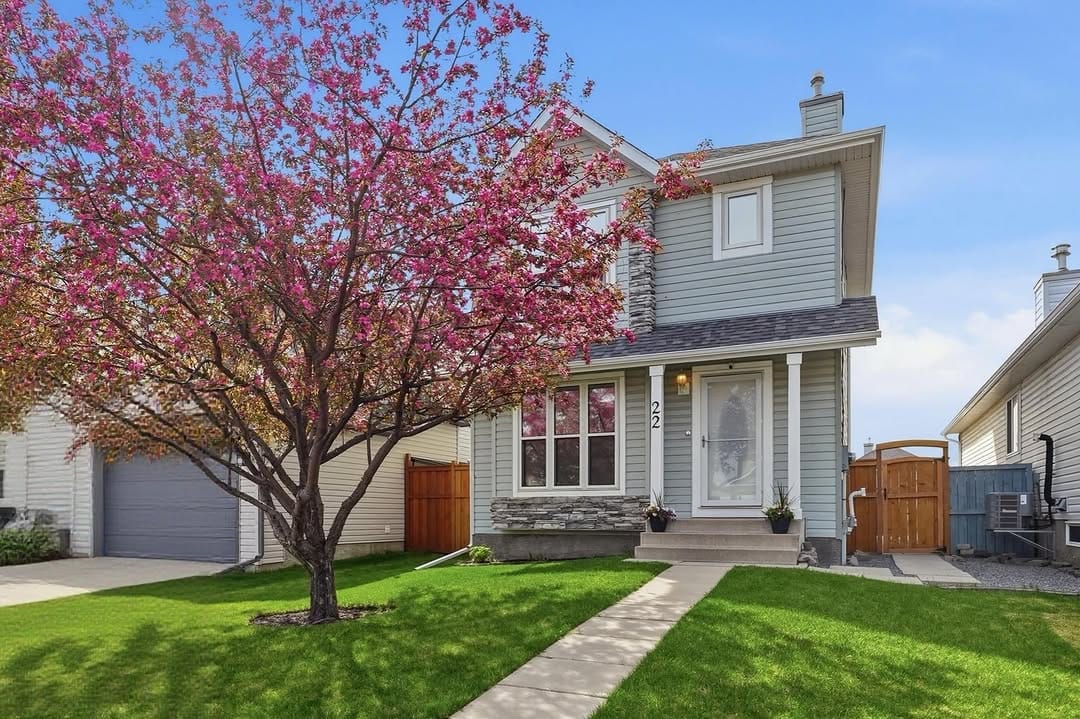Post 1 by SAVANNAH PEARCE | ALBERTA REALTOR® on Instagram (carousel)