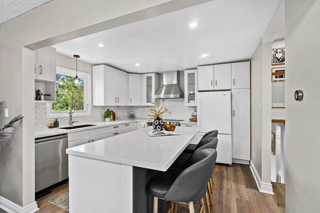 Post 2 by Cynthia Ostos | Real Estate on Instagram (carousel)