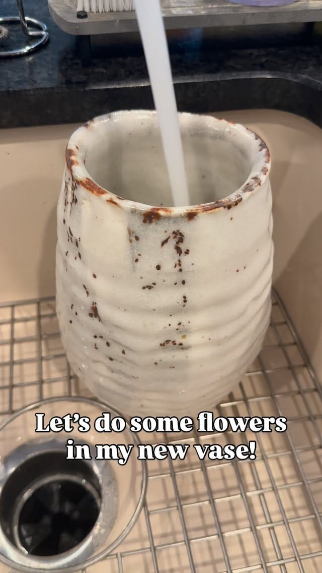 Post 3 by Brianna Evans - Georgia Local Flowers & Veggies on Instagram (video)