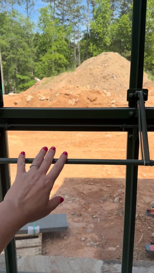 Post 6 by Brianna Evans - Georgia Local Flowers & Veggies on Instagram (video)