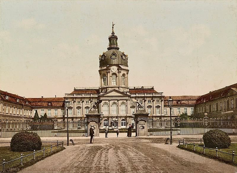 Post 7 by History of Berlin on Instagram (image)