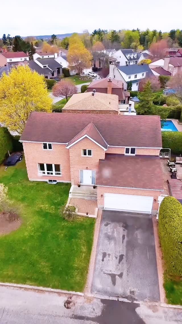 Post 3 by Farah Jacques | Courtier immobilier à Gatineau on Instagram (video)