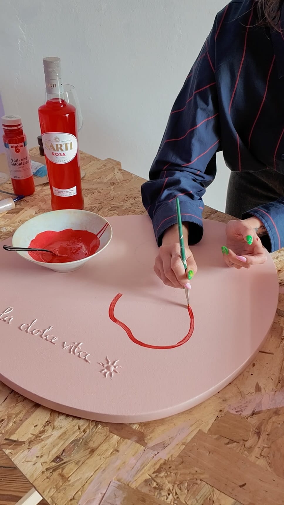 Post 8 by Thara (Katharina Engeroff) on Instagram (video)