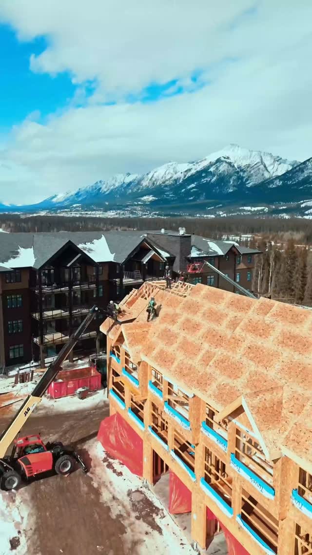 Post 3 by Akribia Framing on Instagram (video)