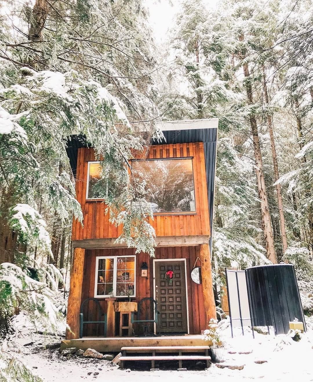 Post 4 by Fern Gully Cabins on Instagram (image)
