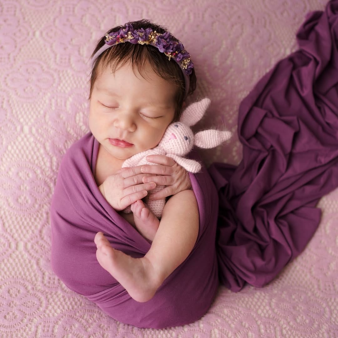Post 2 by Elena Happel Fotograf, Neugeborenen, Familien,Schwangeeschaft on Instagram (carousel)