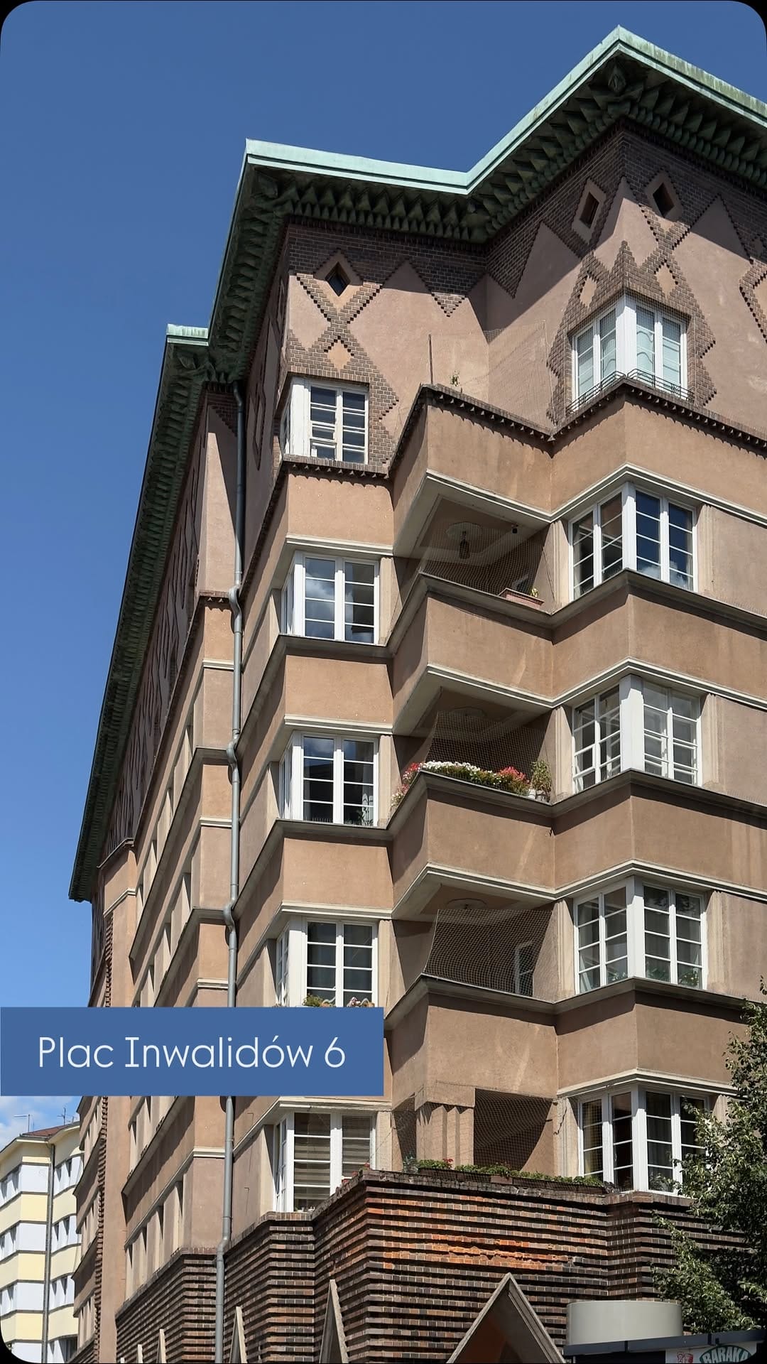 Post 4 by Nikola Gawrońska on Instagram (video)