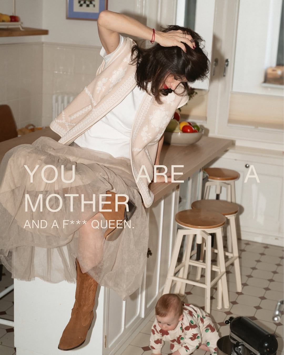 Post 6 by nina riehl | fotografin motherhood & female stories | hamburg on Instagram (image)