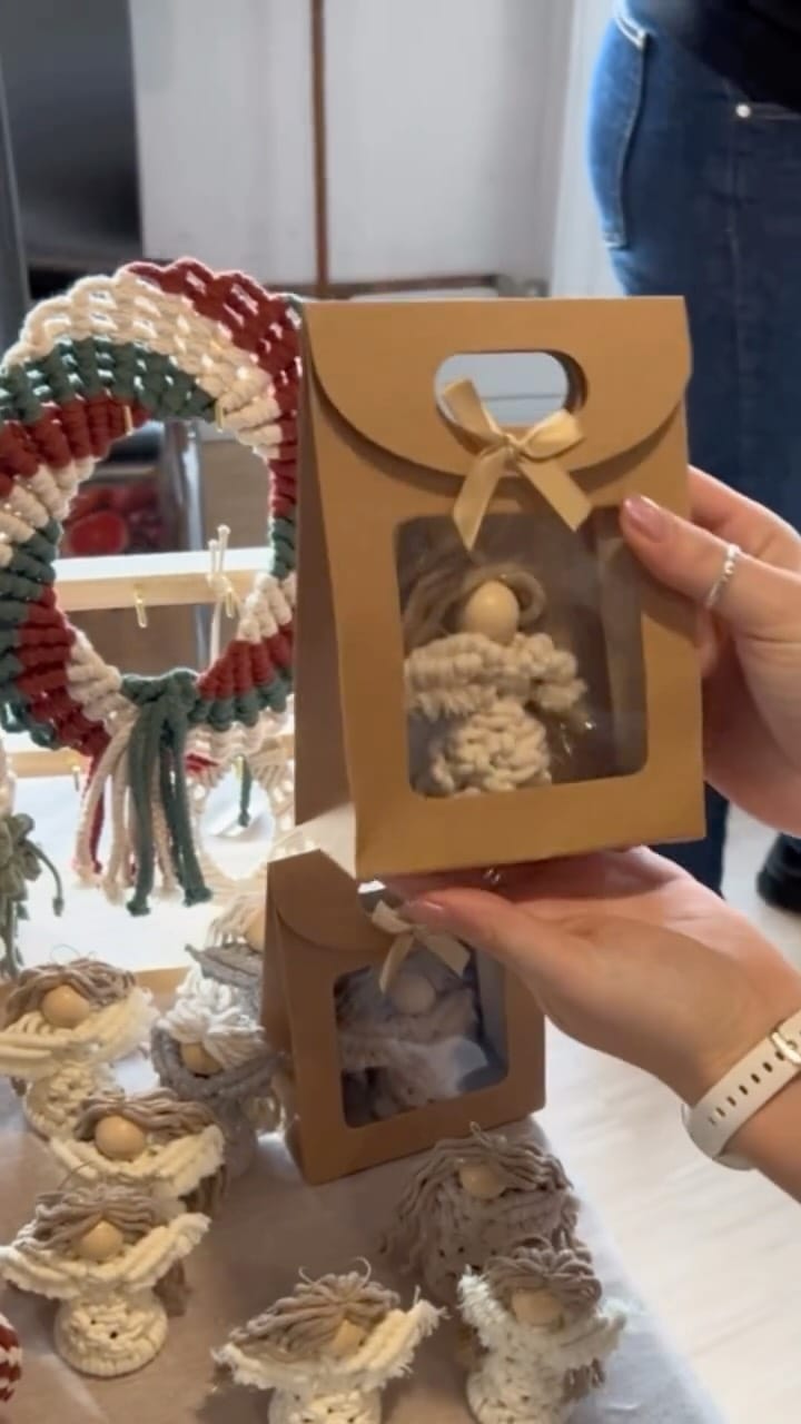 Post 2 by GreysMade - Macramé Patterns & Tutorials on Instagram (video)