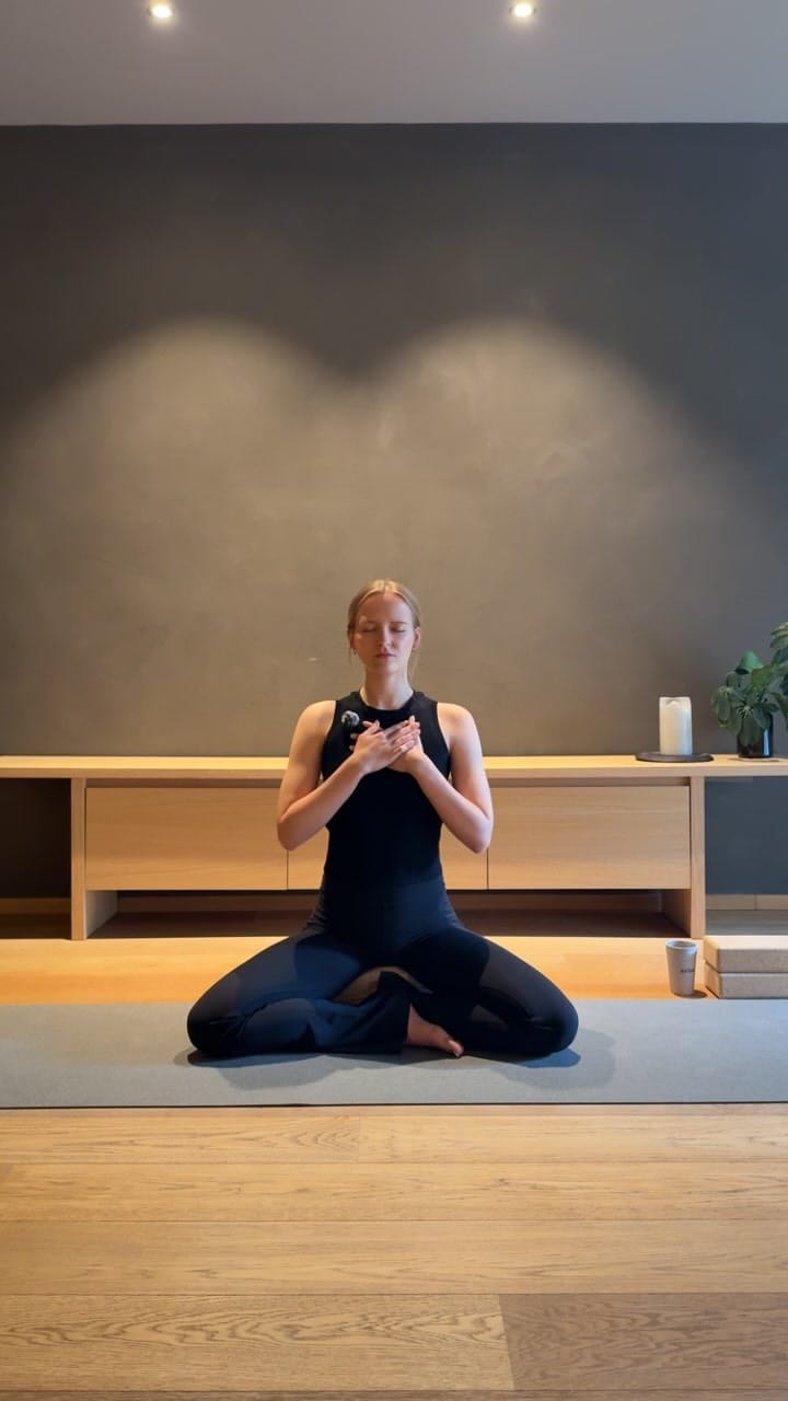 Post 5 by Matthäa E-RYT 500 on Instagram (video)