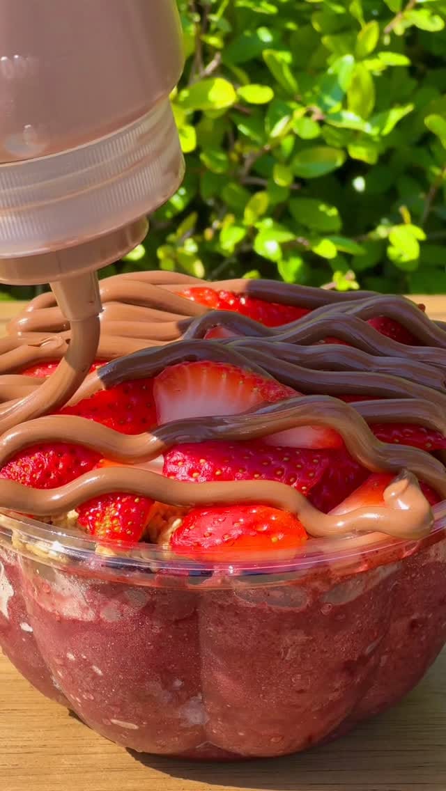 Post 4 by Houston’s Best Açaí Bowls on Instagram (video)