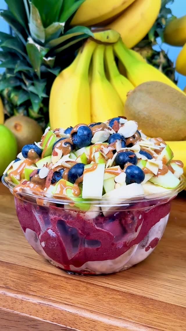 Post 5 by Houston’s Best Açaí Bowls on Instagram (video)