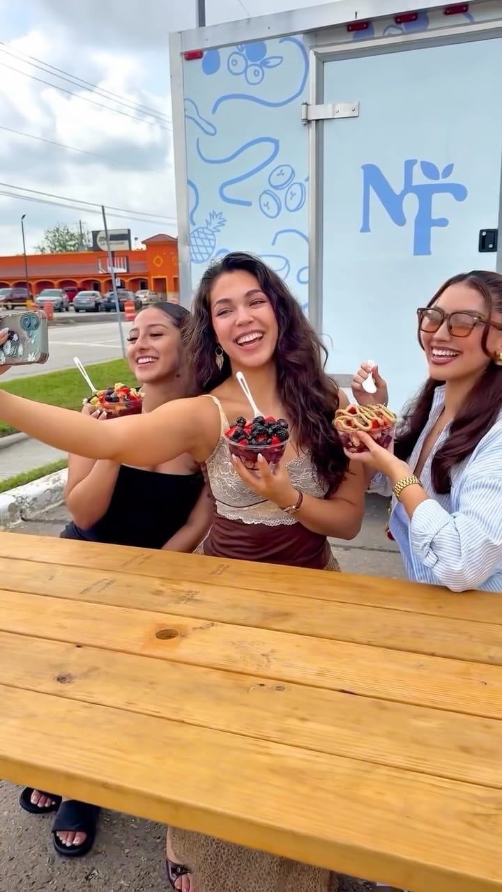 Post 2 by Houston’s Best Açaí Bowls on Instagram (video)