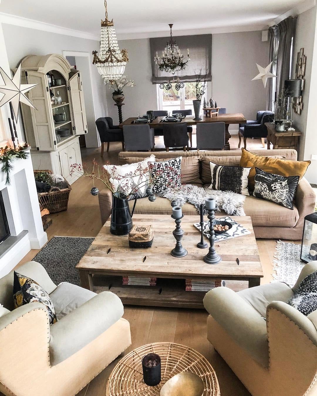 Post 3 by Casa Claudia on Instagram (image)