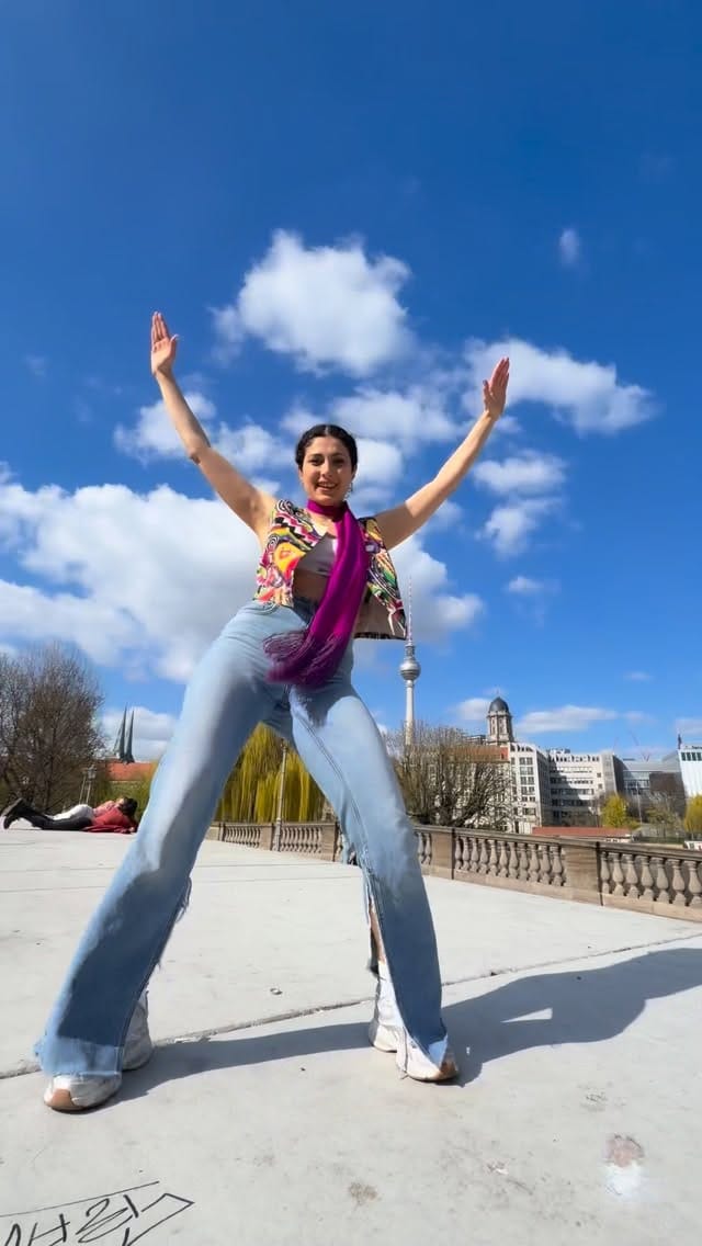 Post 6 by Yara Zrein on Instagram (video)