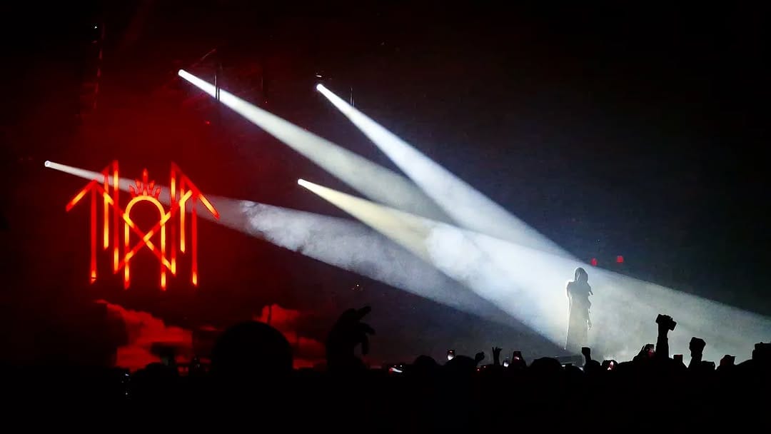 Post 5 by Sebastian Hyde on Instagram (image)