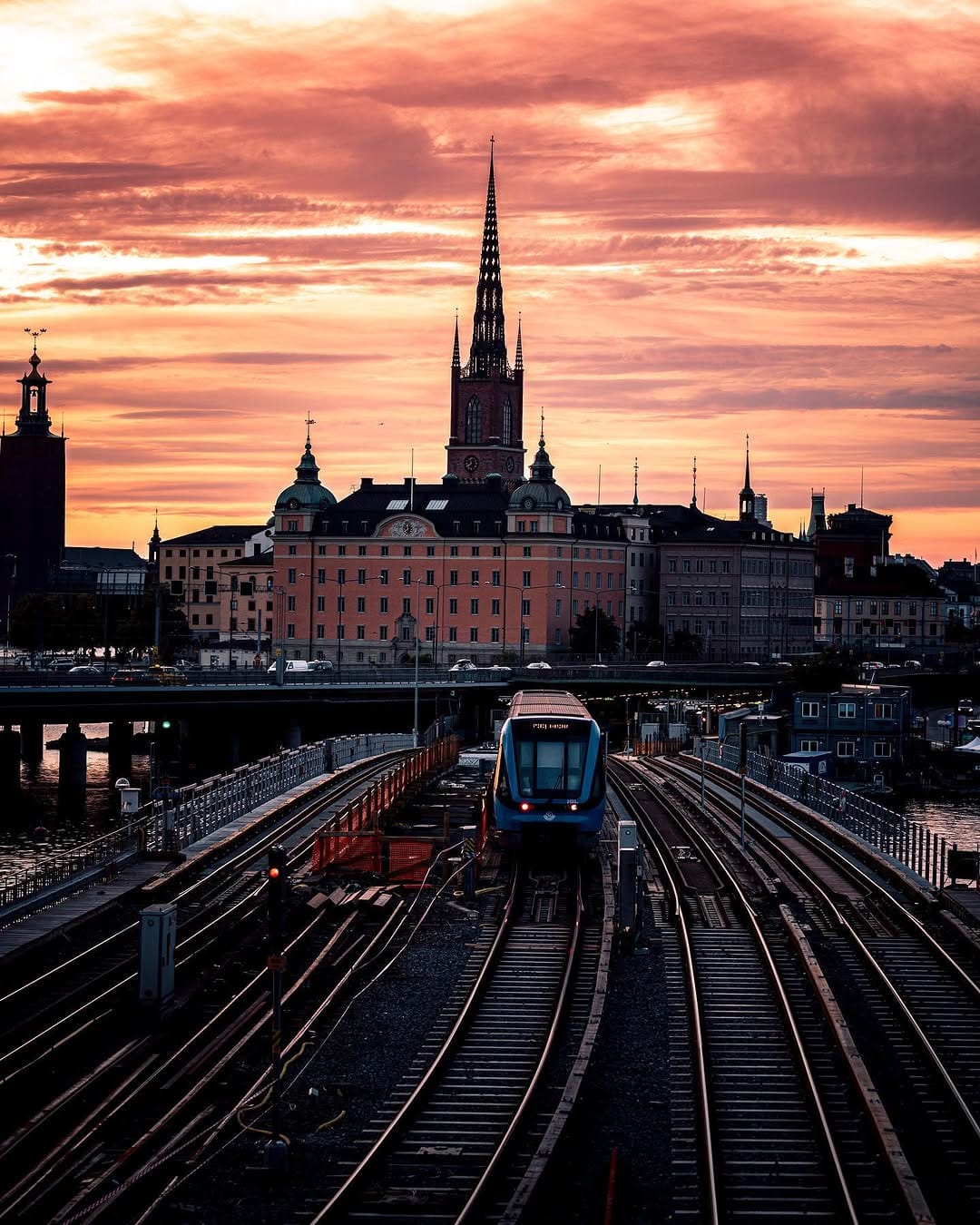 Post 7 by Dimitri on Instagram (image)