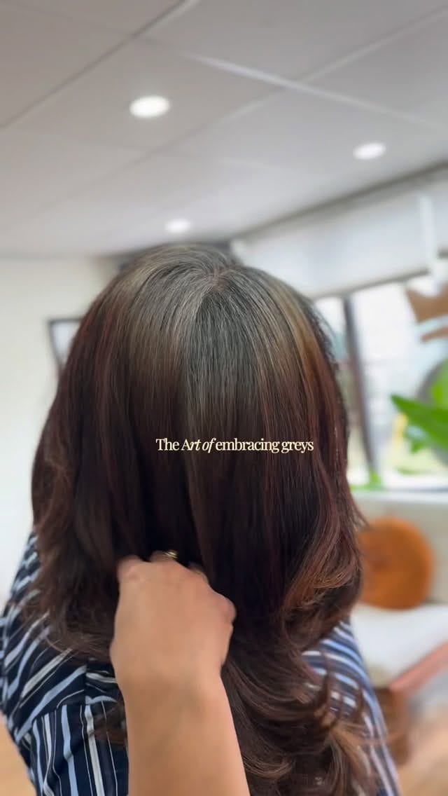 Post 6 by Toronto Natural Hair Studio on Instagram (video)