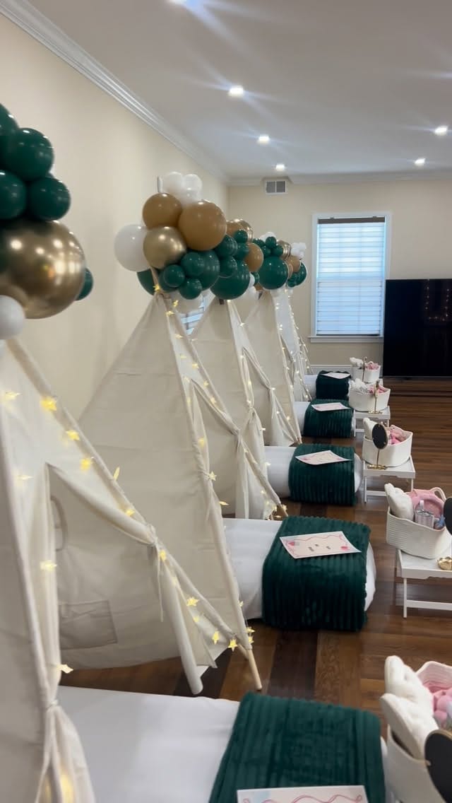 Post 3 by D&S Balloons LLC on Instagram (video)