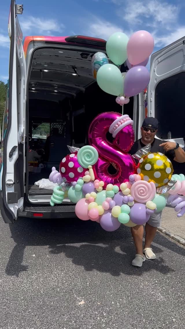 Post 7 by D&S Balloons LLC on Instagram (video)