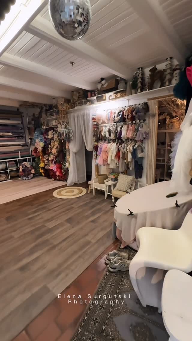 Post 5 by Elena Surgutski on Instagram (video)