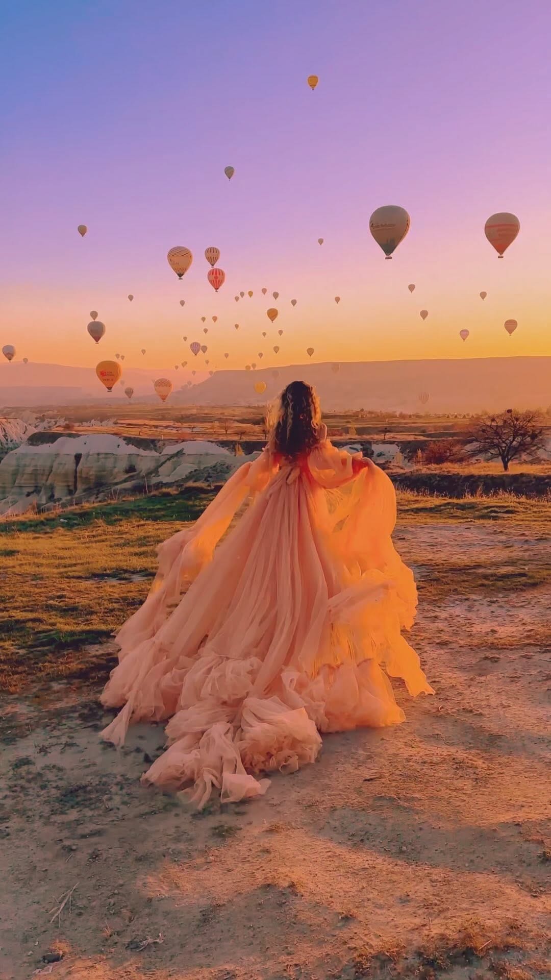 Post 10 by Elena Surgutski on Instagram (video)