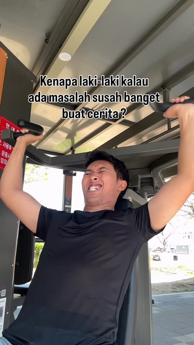 Post 6 by Rizki Pratama on Instagram (video)