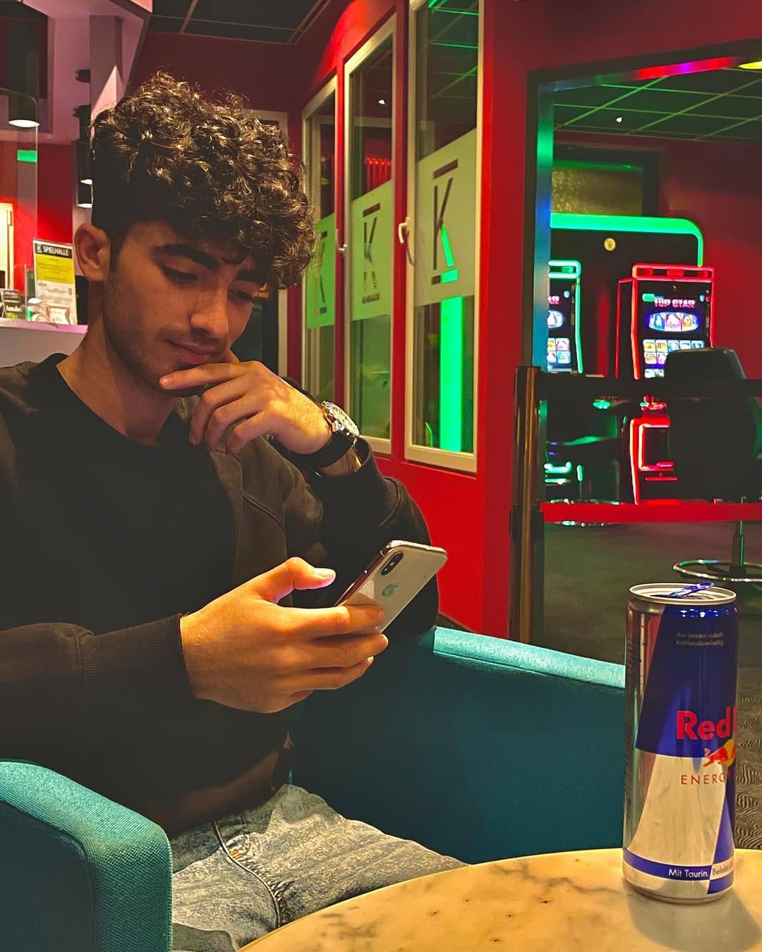 Post 3 by Alireza Alioghli on Instagram (image)