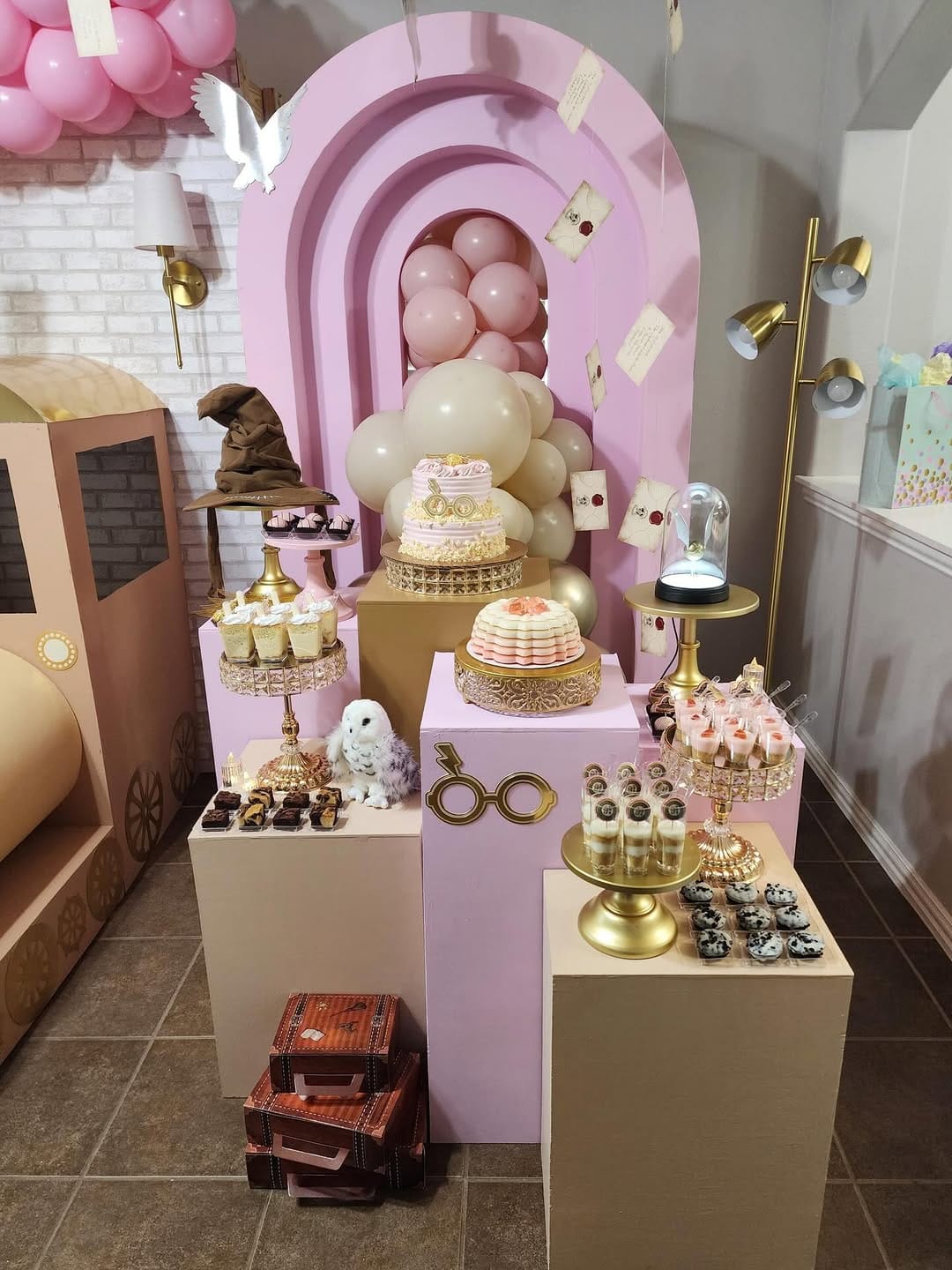 Post 3 by Equilibrio Party • Piñatas • Decoraciones on Instagram (carousel)