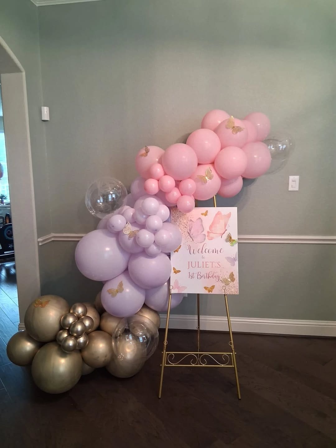 Post 6 by Equilibrio Party • Piñatas • Decoraciones on Instagram (carousel)