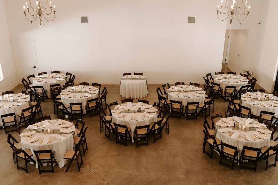 Post 6 by Tennessee Wedding Venue on Instagram (image)