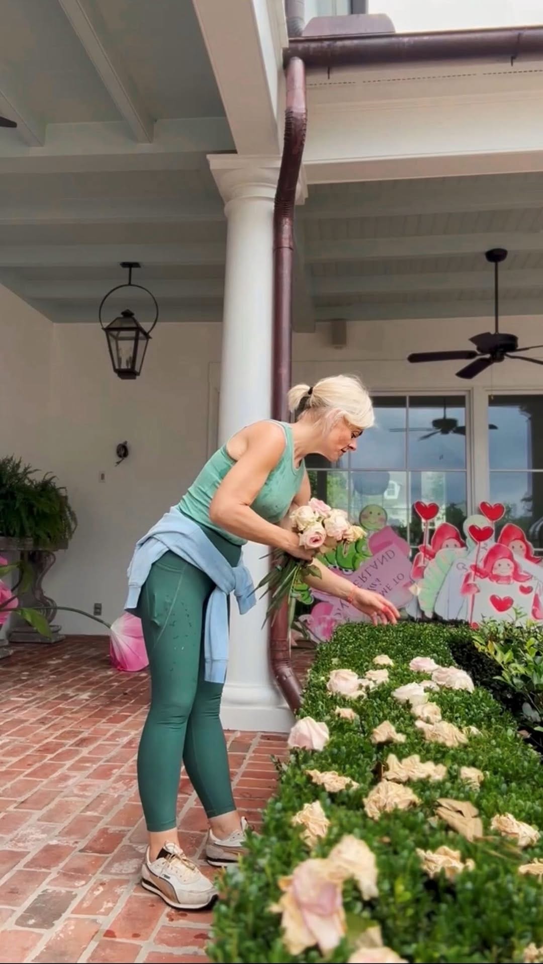 Post 5 by ANGELA MARIE Events & Florals on Instagram (video)