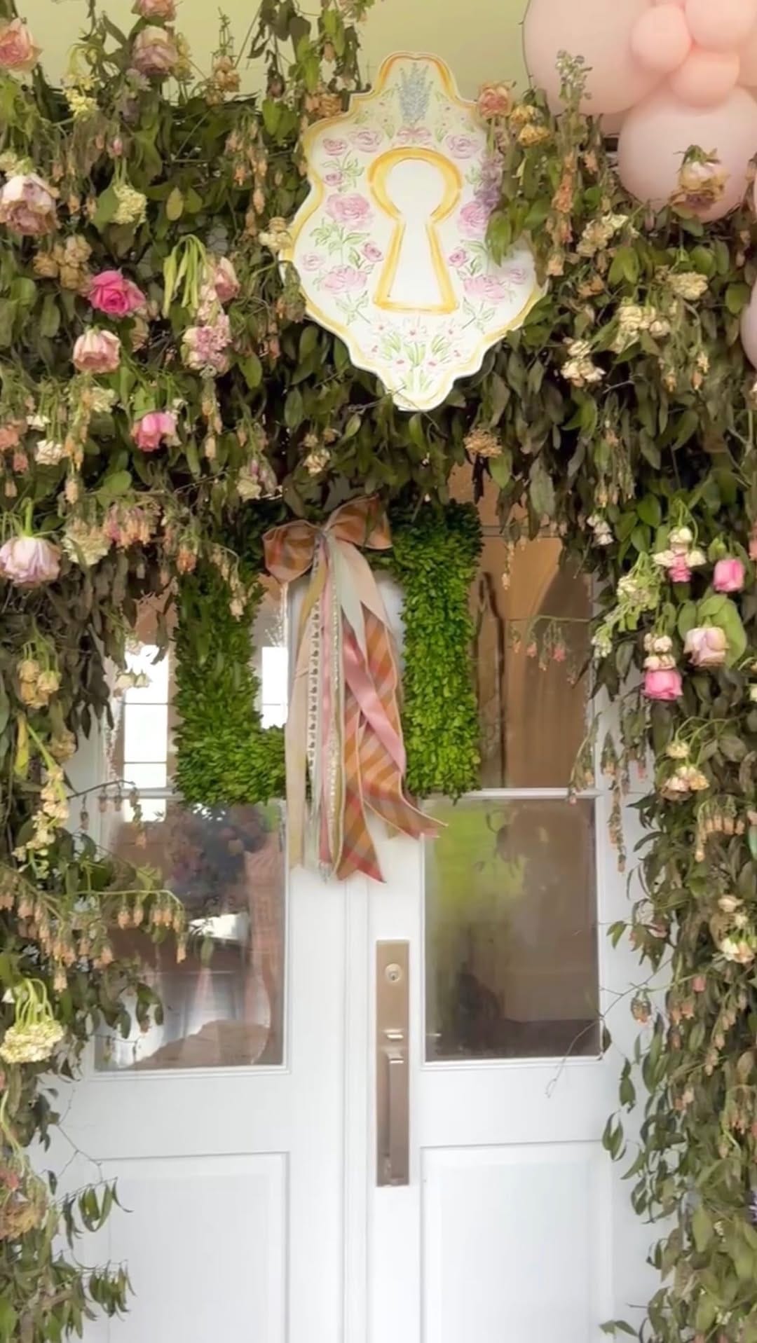 Post 4 by ANGELA MARIE Events & Florals on Instagram (video)