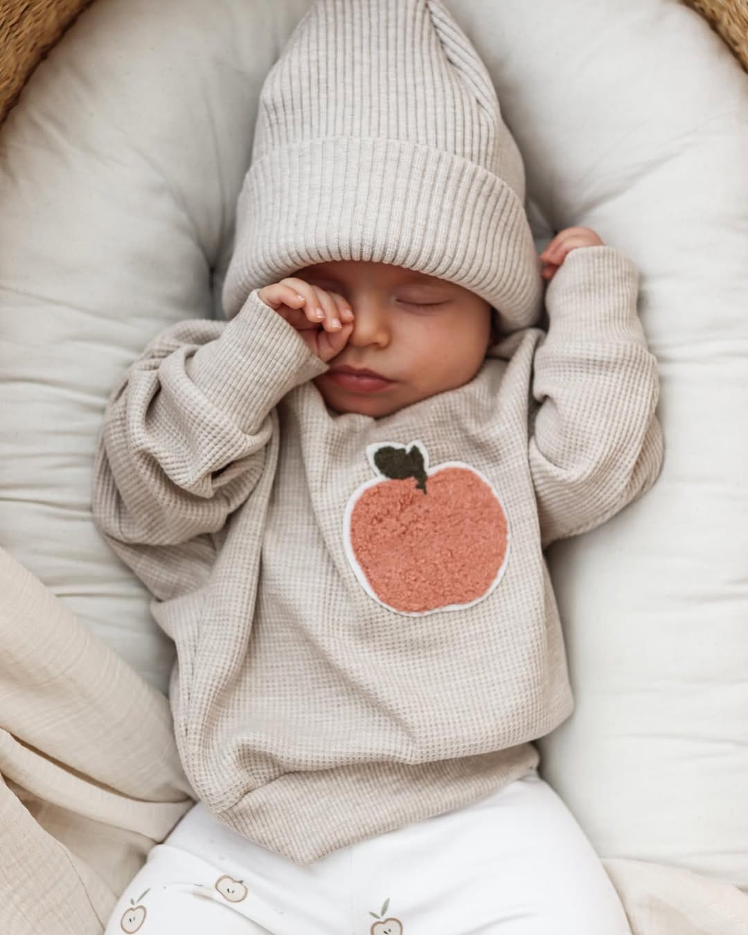 Post 8 by Handgefertigte Kinderkleidung 🤎 on Instagram (carousel)
