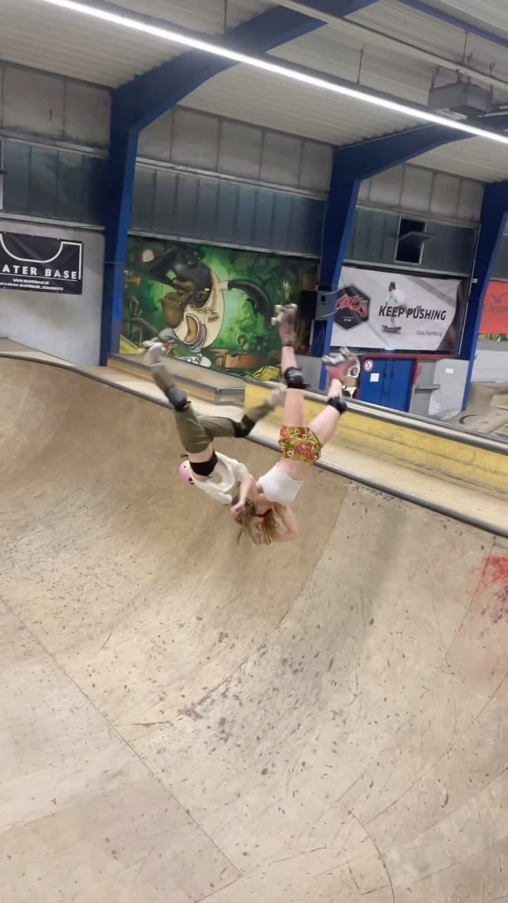 Post 6 by Anke Dregnat on Instagram (video)