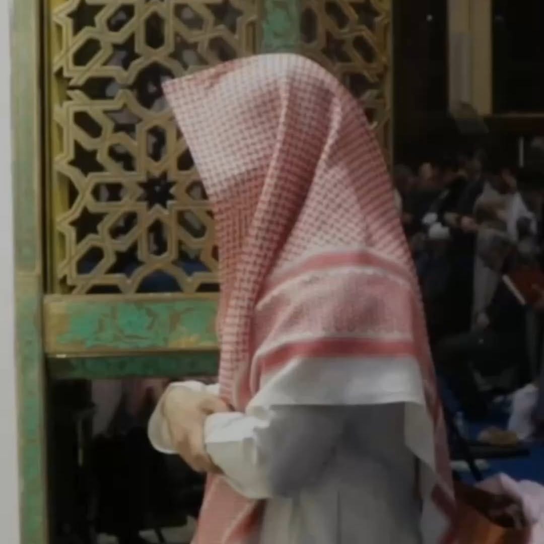 Post 2 by The London Central Mosque on Instagram (video)